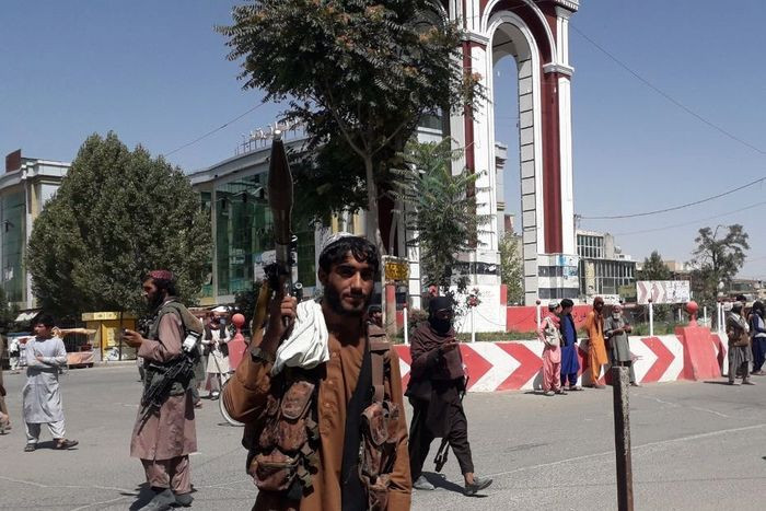 Lý do quân chính phủ Afghanistan thua sốc Taliban dù lực lượng áp đảo 